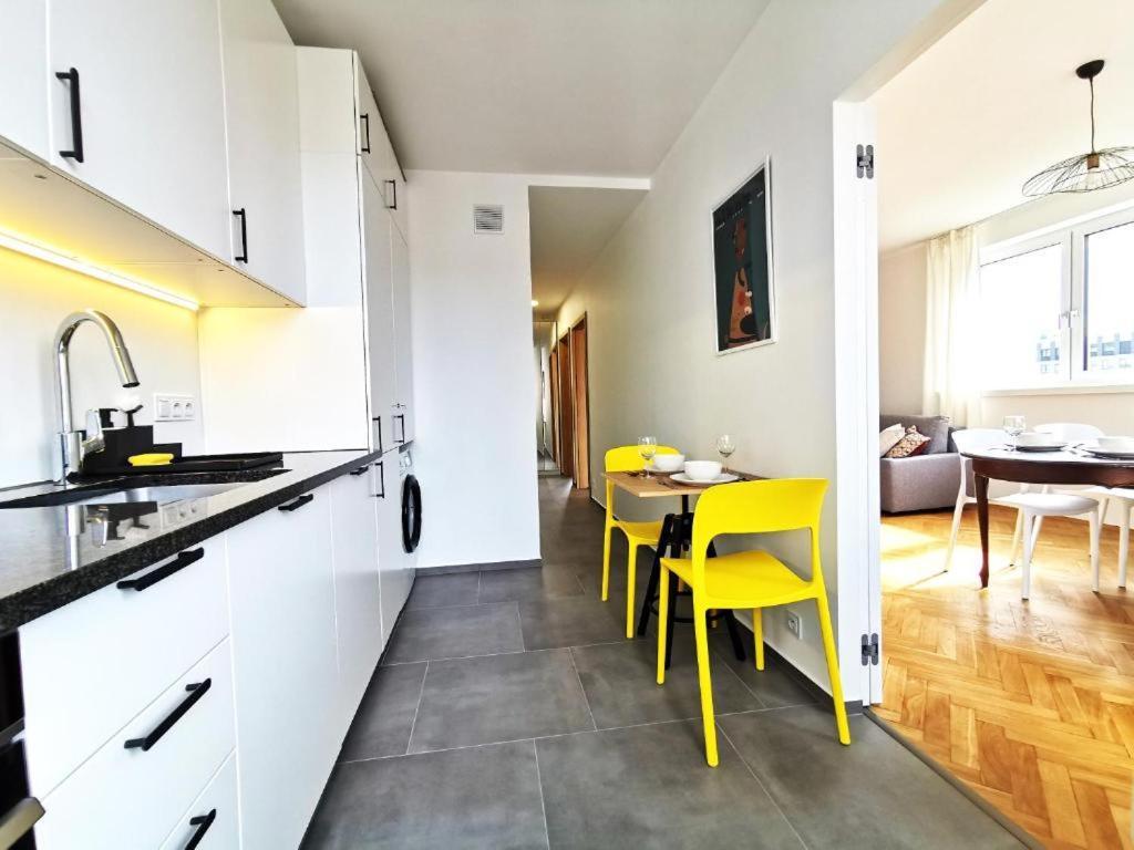 Wroc'Love Haukego Bosaka Check-In 24H Вроцлав Екстериор снимка